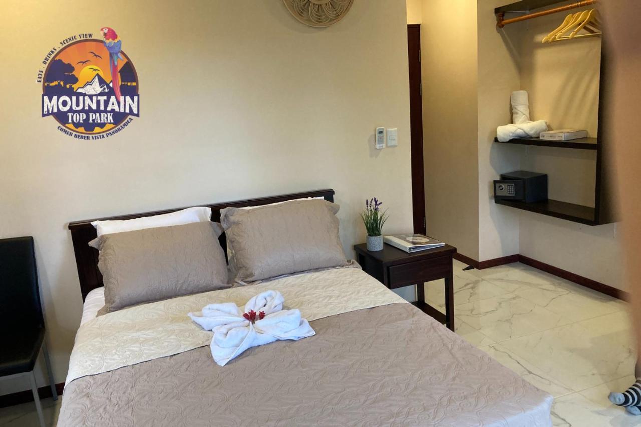 Mountain Top Park Hotel Quepos Exterior photo