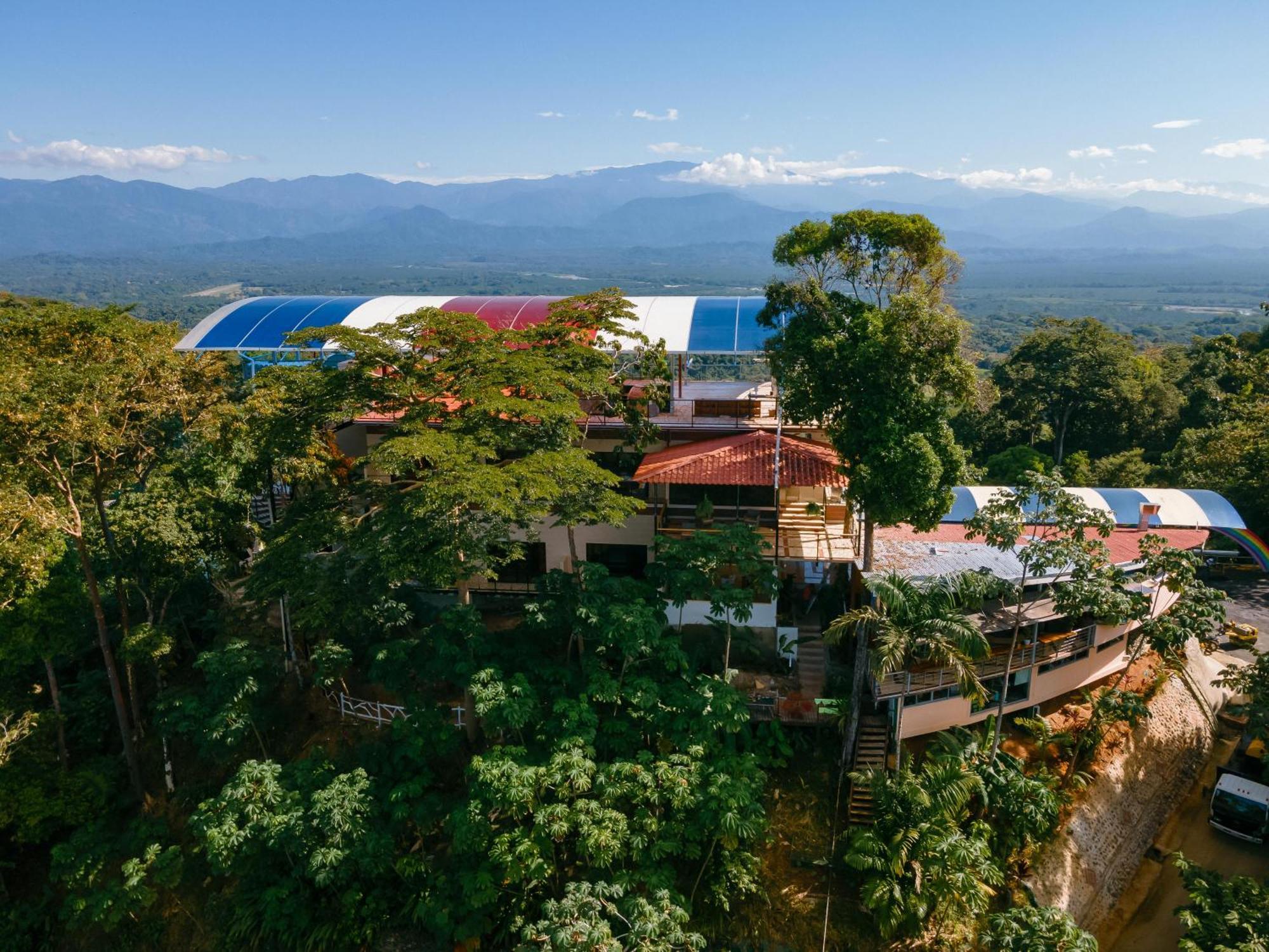 Mountain Top Park Hotel Quepos Exterior photo