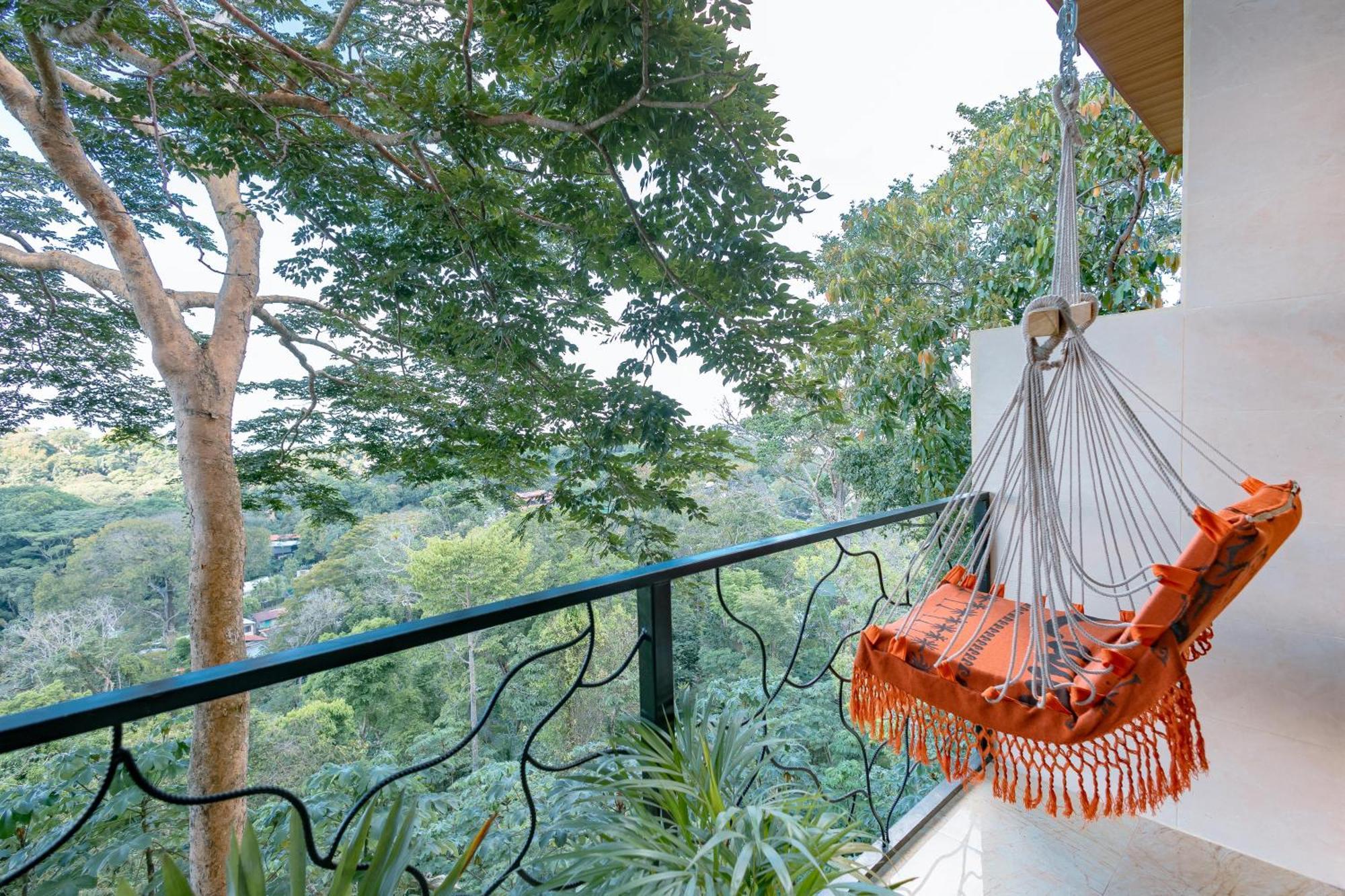 Mountain Top Park Hotel Quepos Exterior photo
